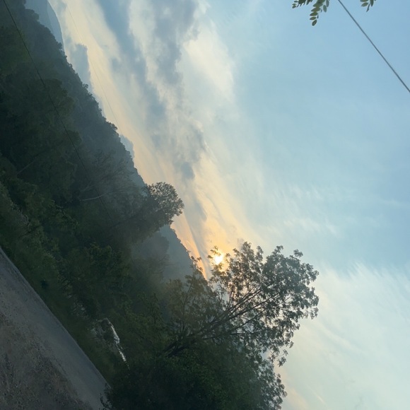 Meet your Posher, Trinity - Picture 1 of 1